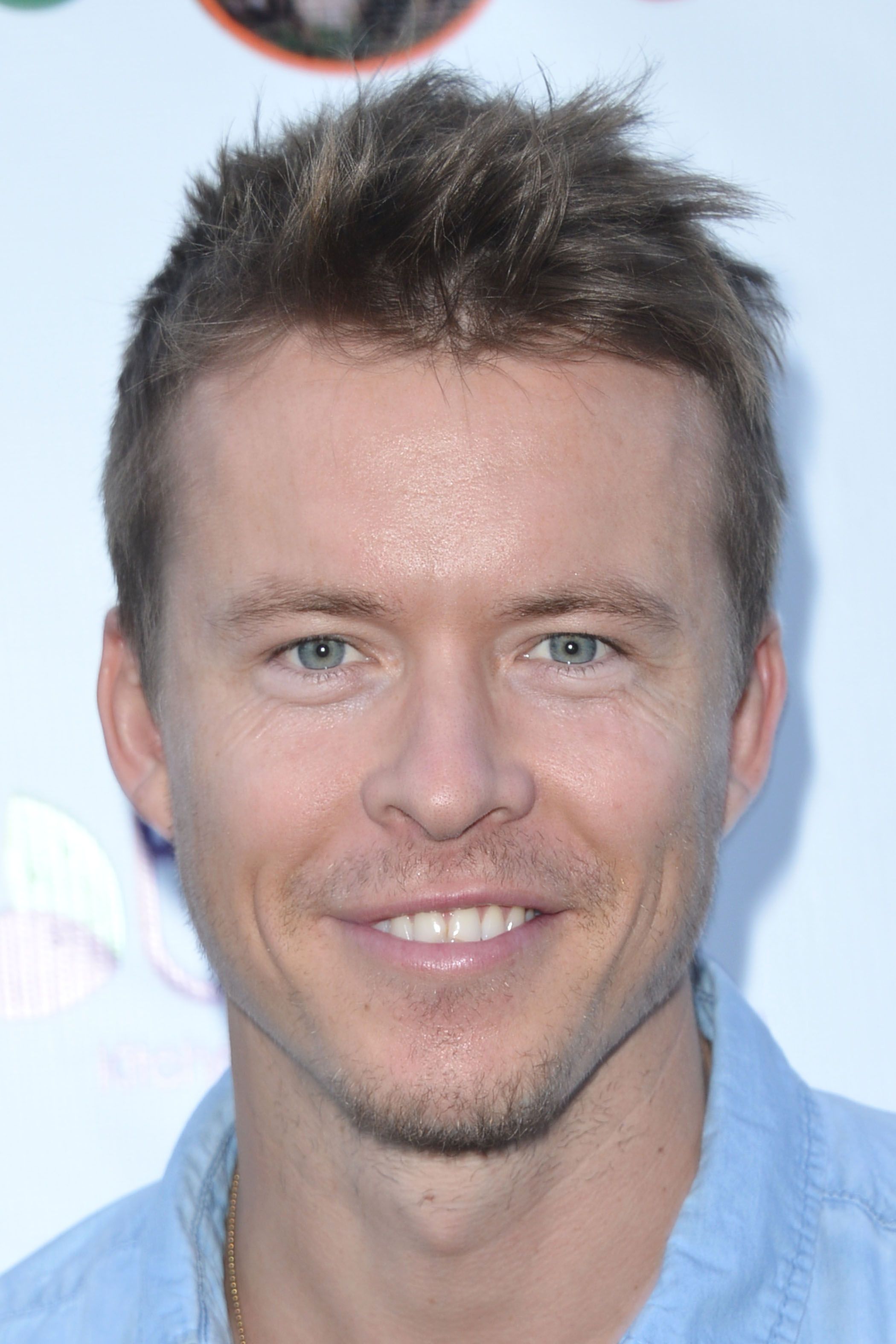 Tiro en la cabeza de Todd Lasance