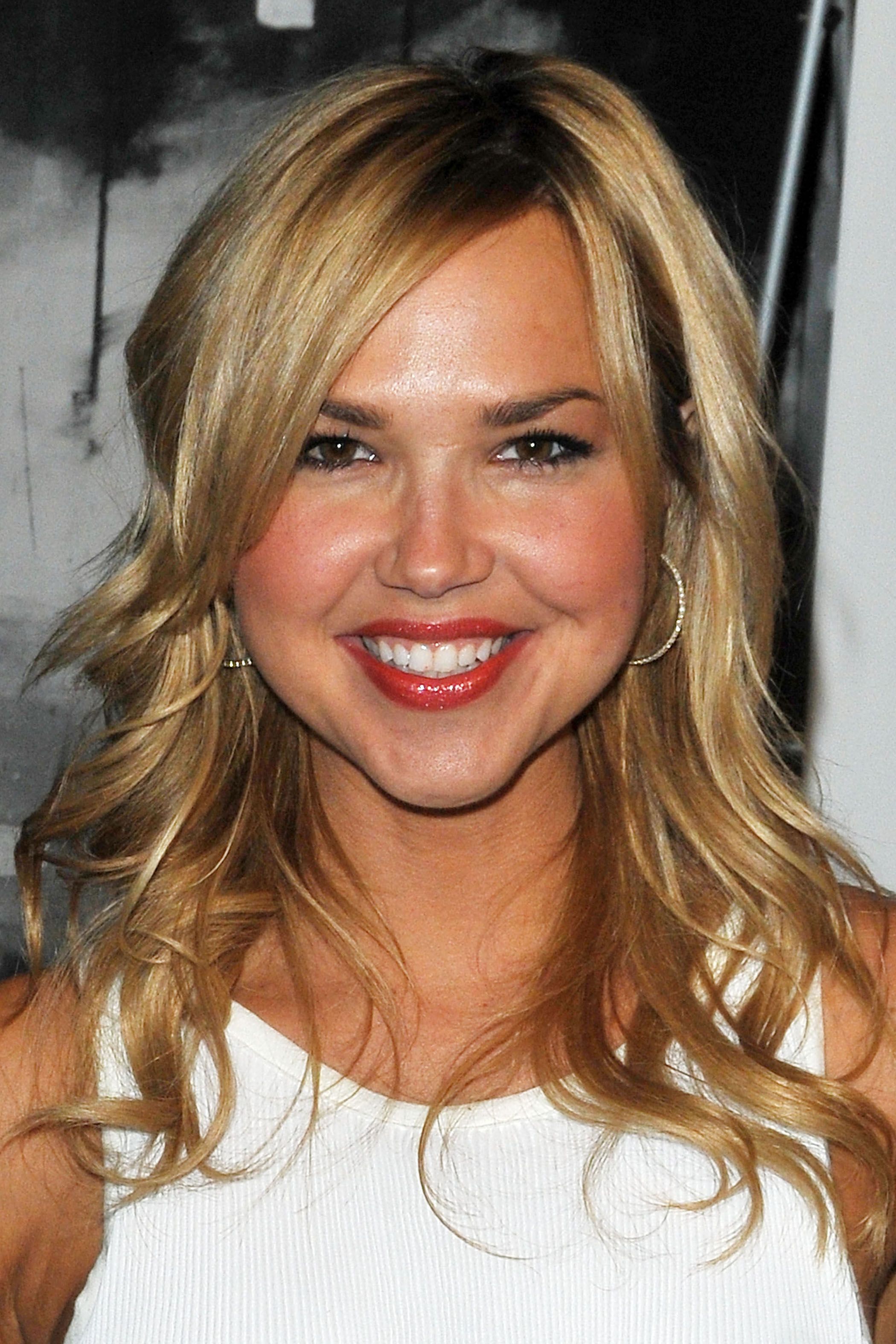 Tiro en la cabeza de Arielle Kebbel