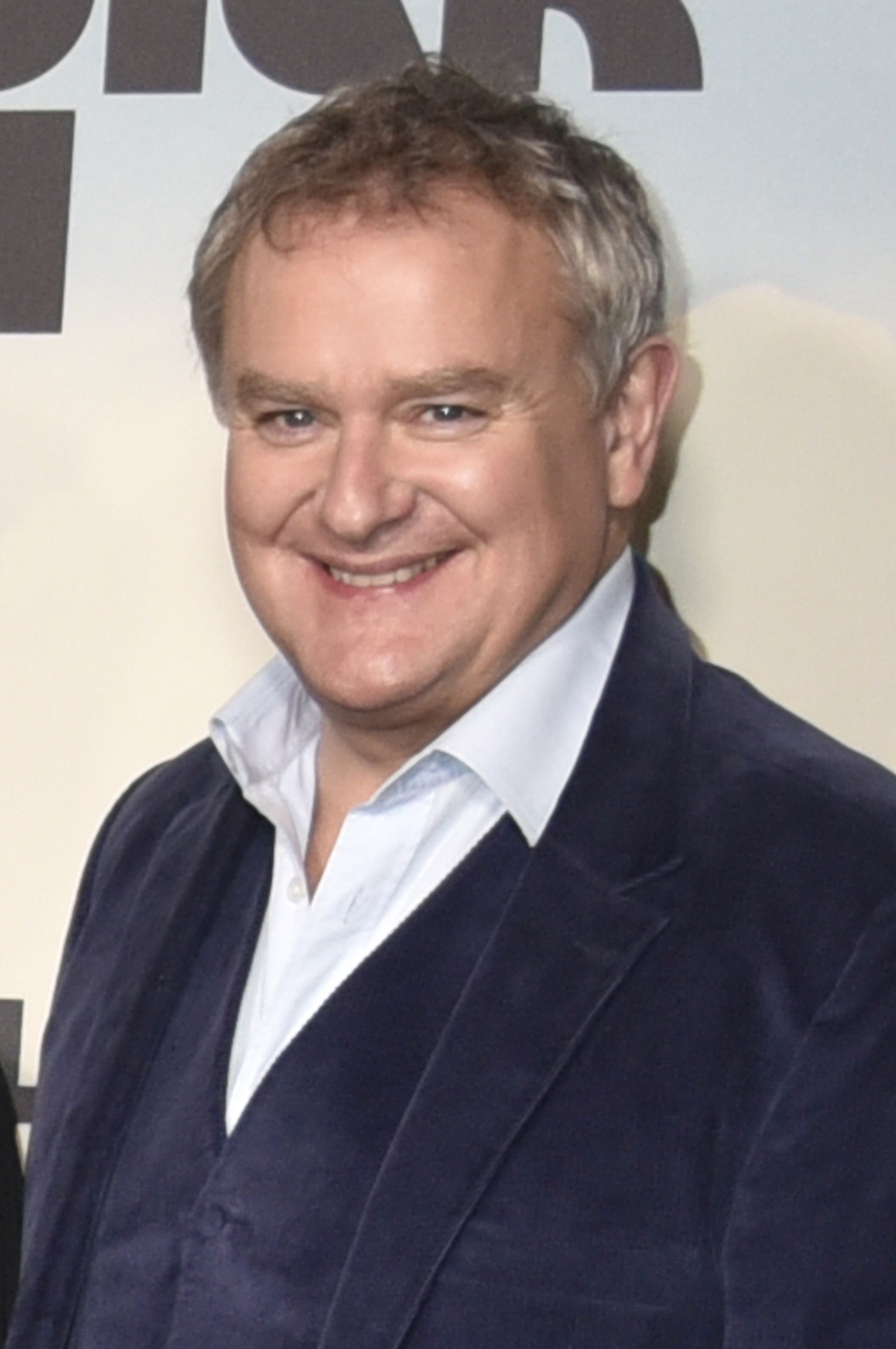 Tiro en la cabeza de Hugh Bonneville