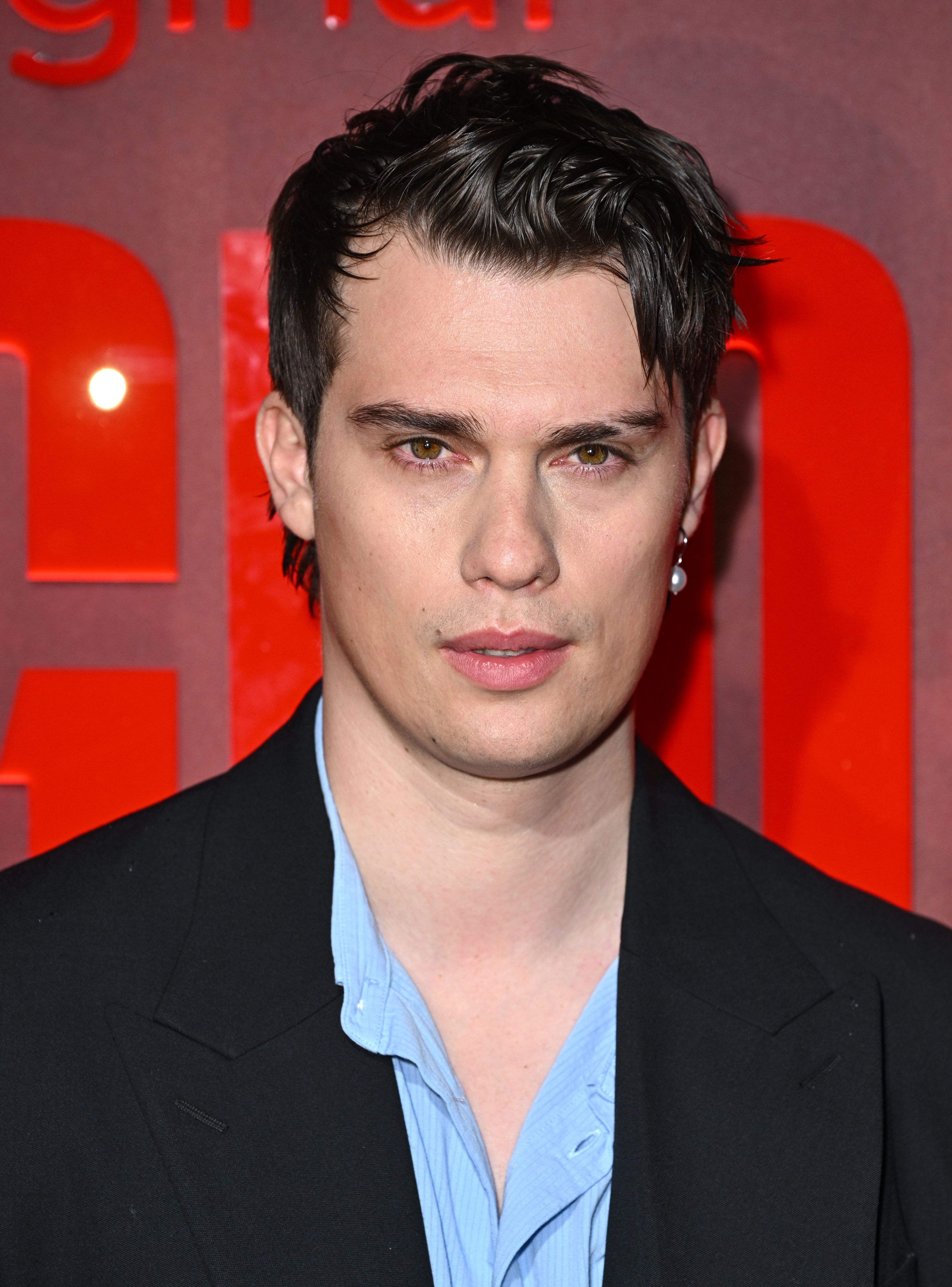 Tiro en la cabeza de Nicholas Galitzine