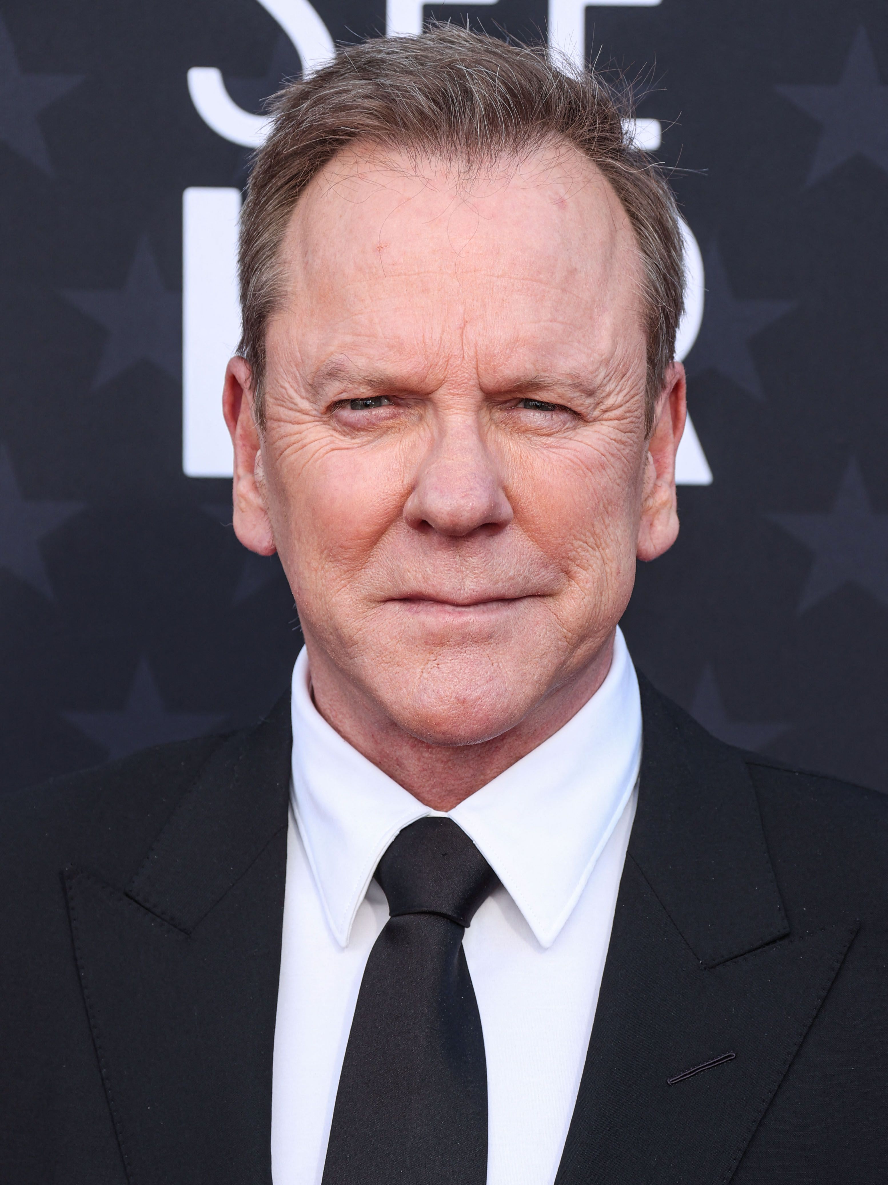 Tiro en la cabeza de Kiefer Sutherland