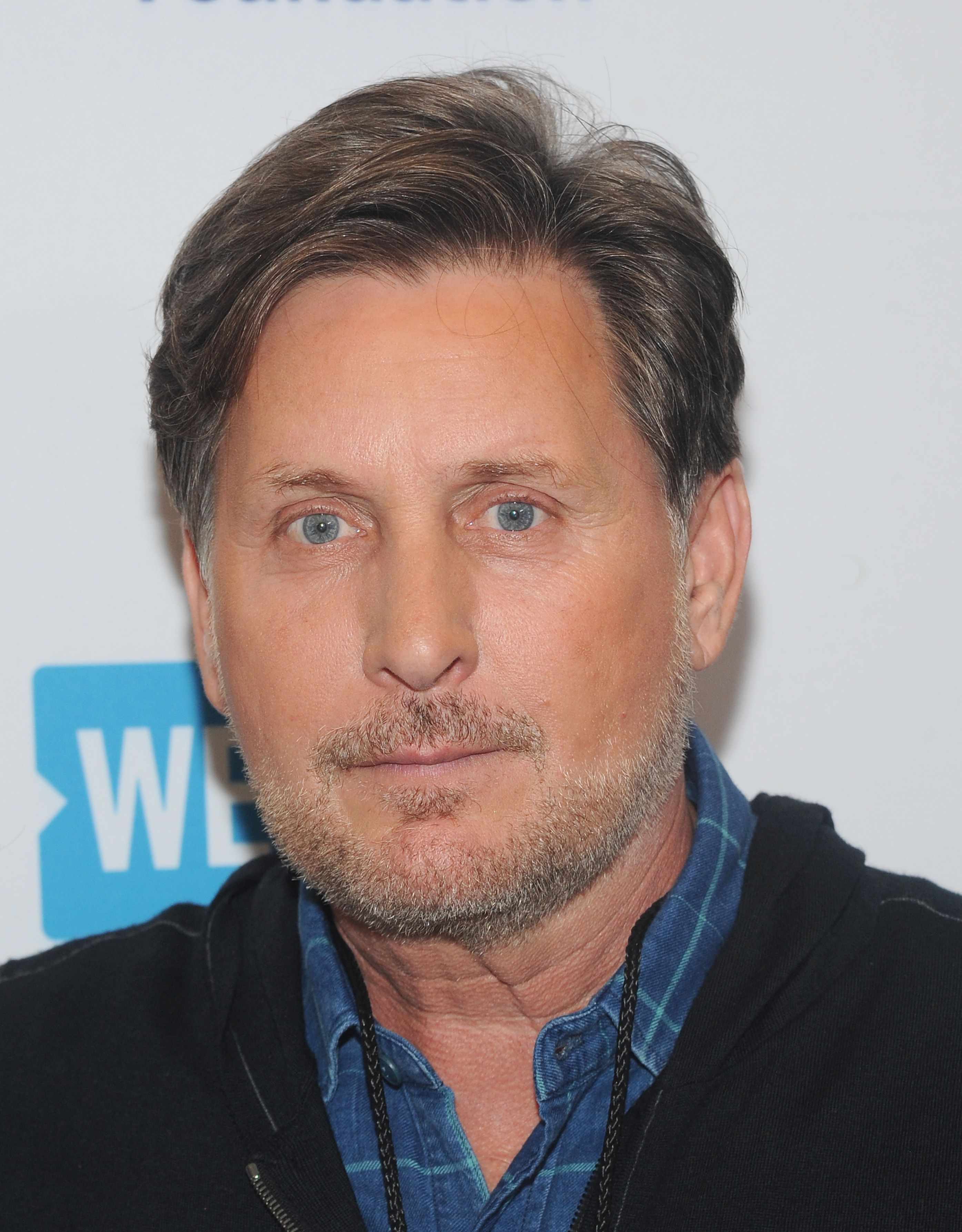 Tiro en la cabeza de Emilio Estévez en el día de We Day en el Centro Barclays