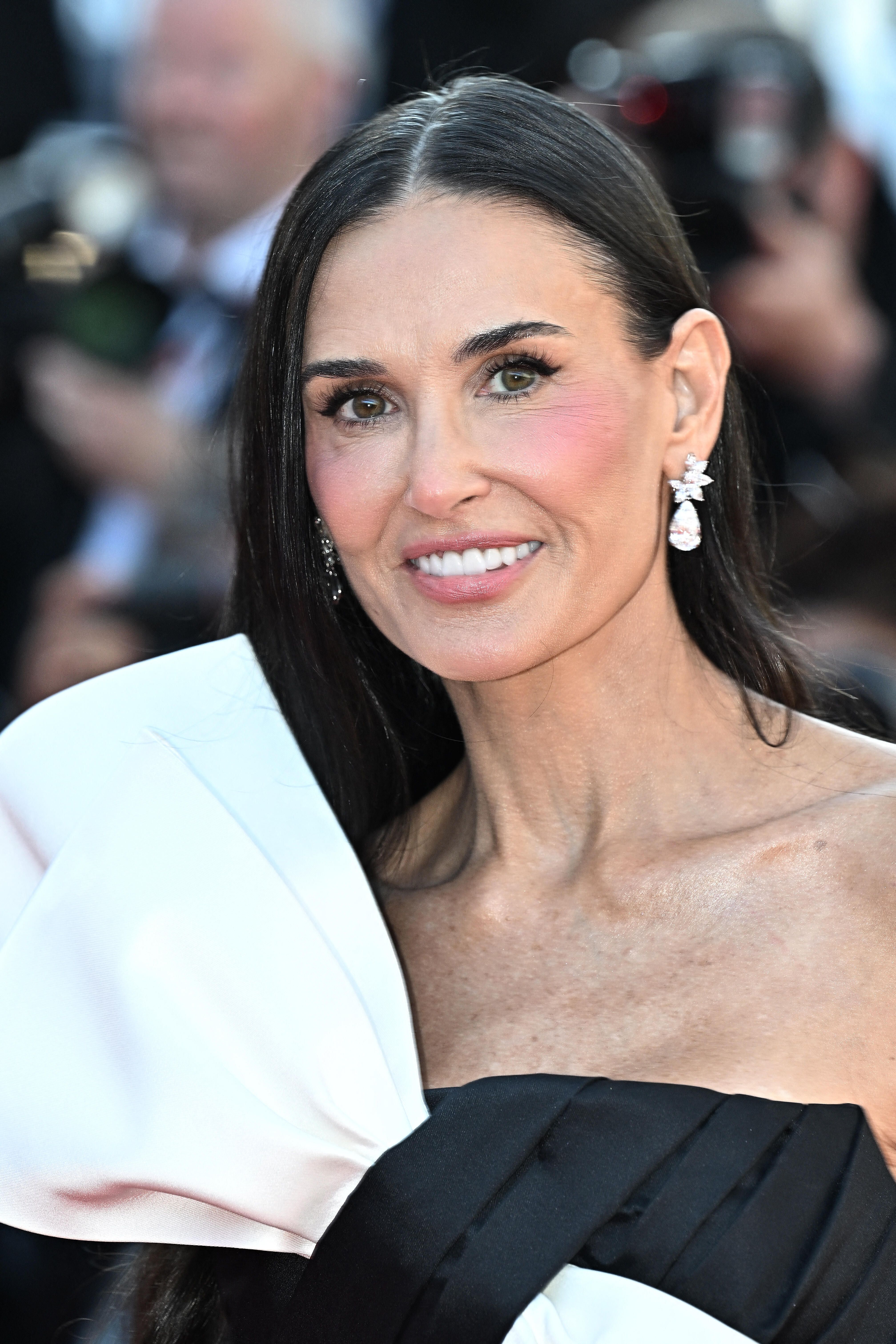 Tidado de Demi Moore en el 77º Festival de Cine de Cannes 2024