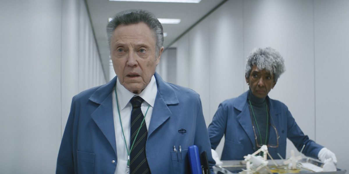 Christopher Walken revela que observa la separación en DVD porque no "tiene el equipo" para la transmisión