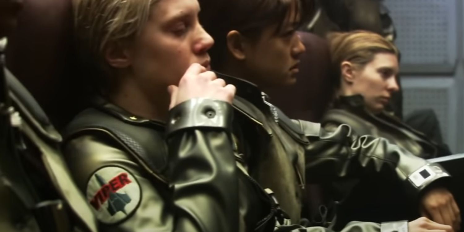 La verdadera razón por la que el elenco de Battlestar Galactica se ve tan cansado en el piloto