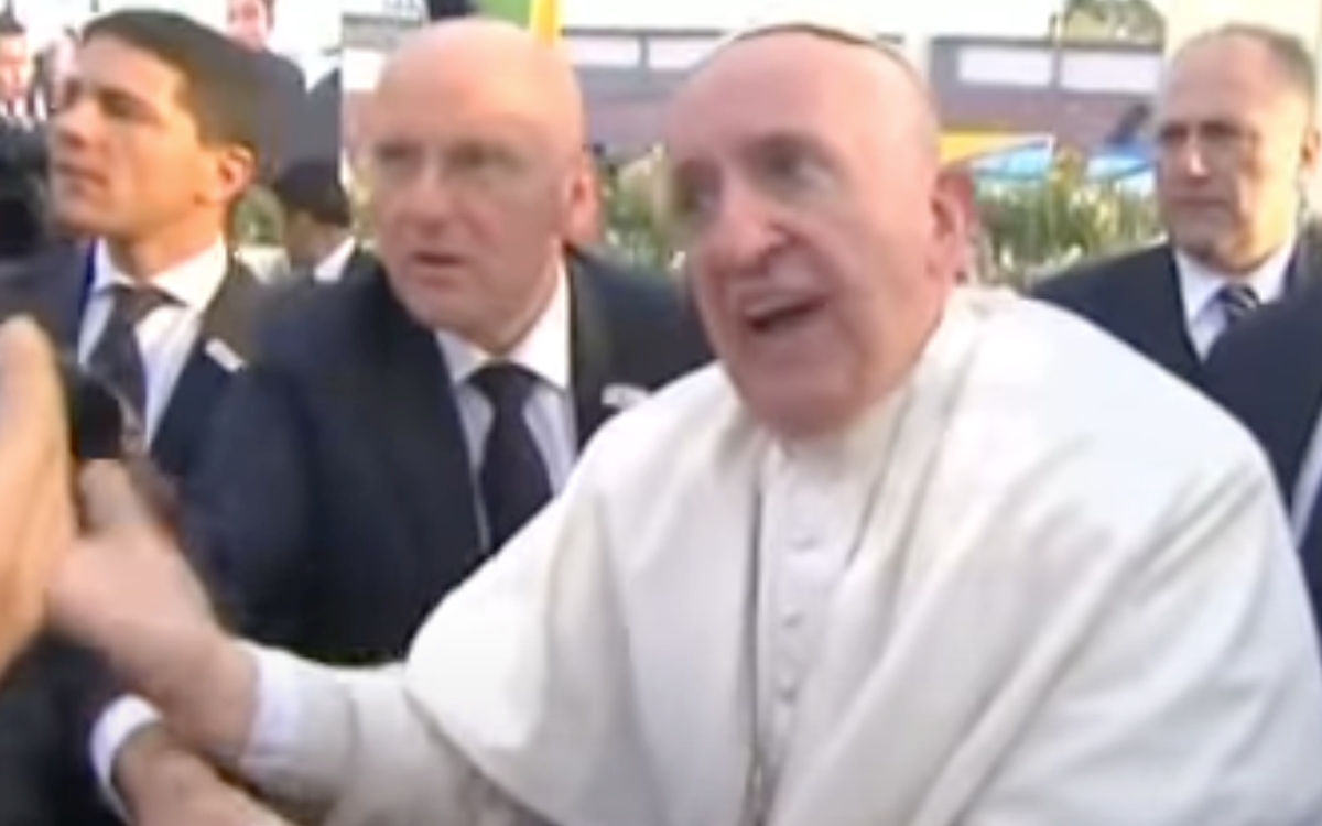 Video | ‘No seas egoísta’, la vez que el papa Francisco regañó a un feligrés mexicano