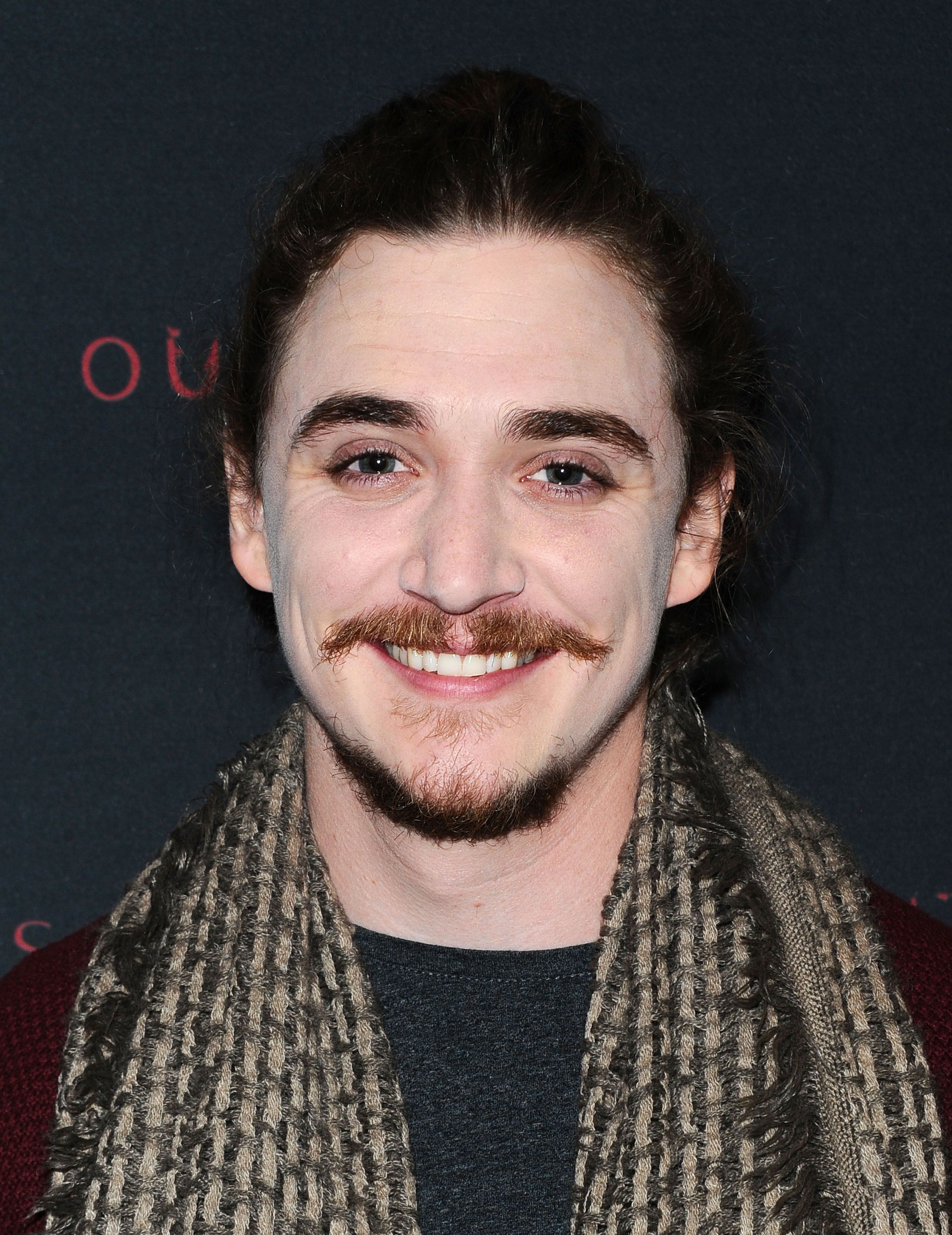 Tiro en la cabeza de Kyle Gallner