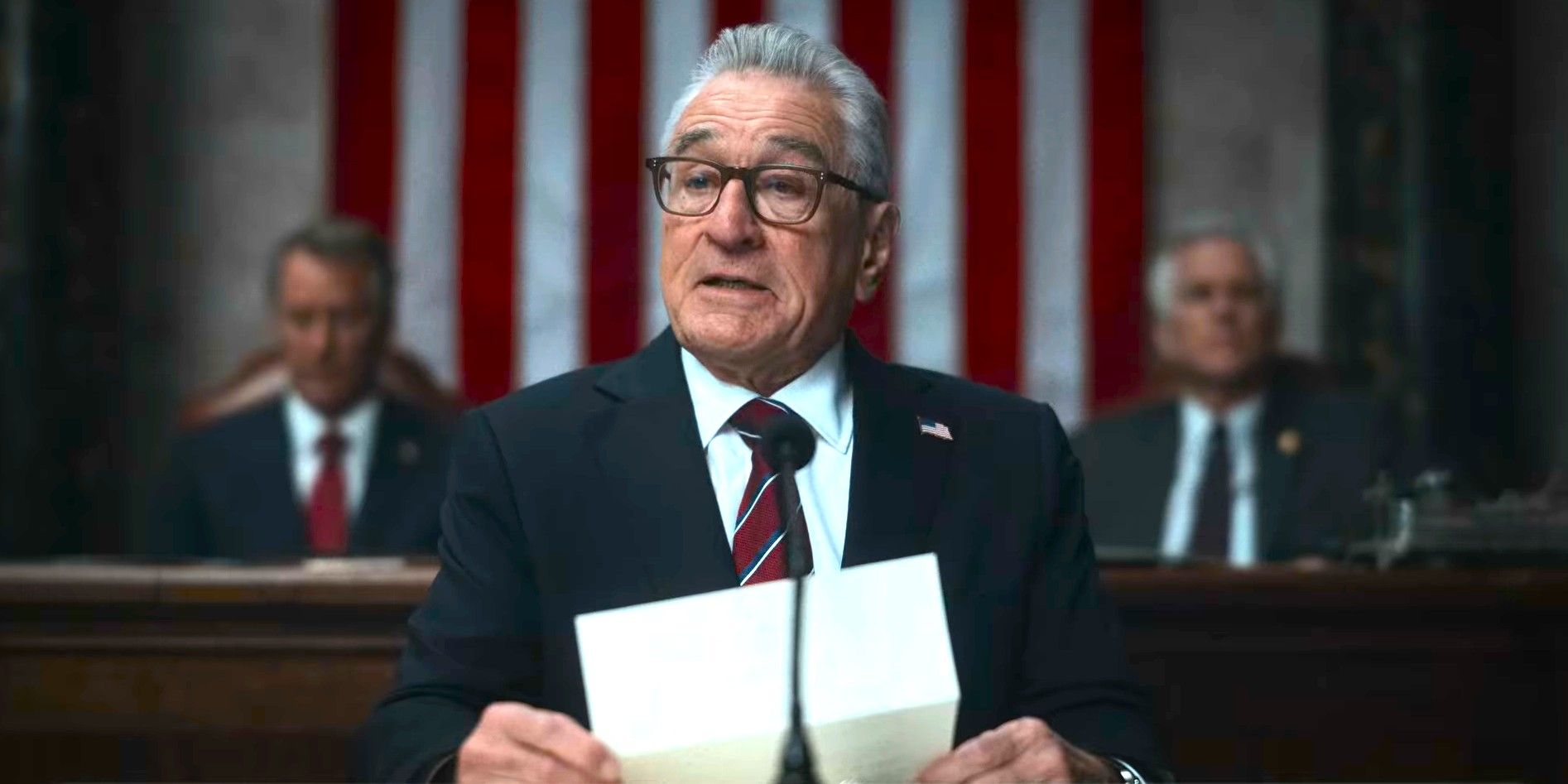 Stephen King llama al thriller político de Netflix de Robert de Niro "Old School" pero "excelente" en una revisión brillante