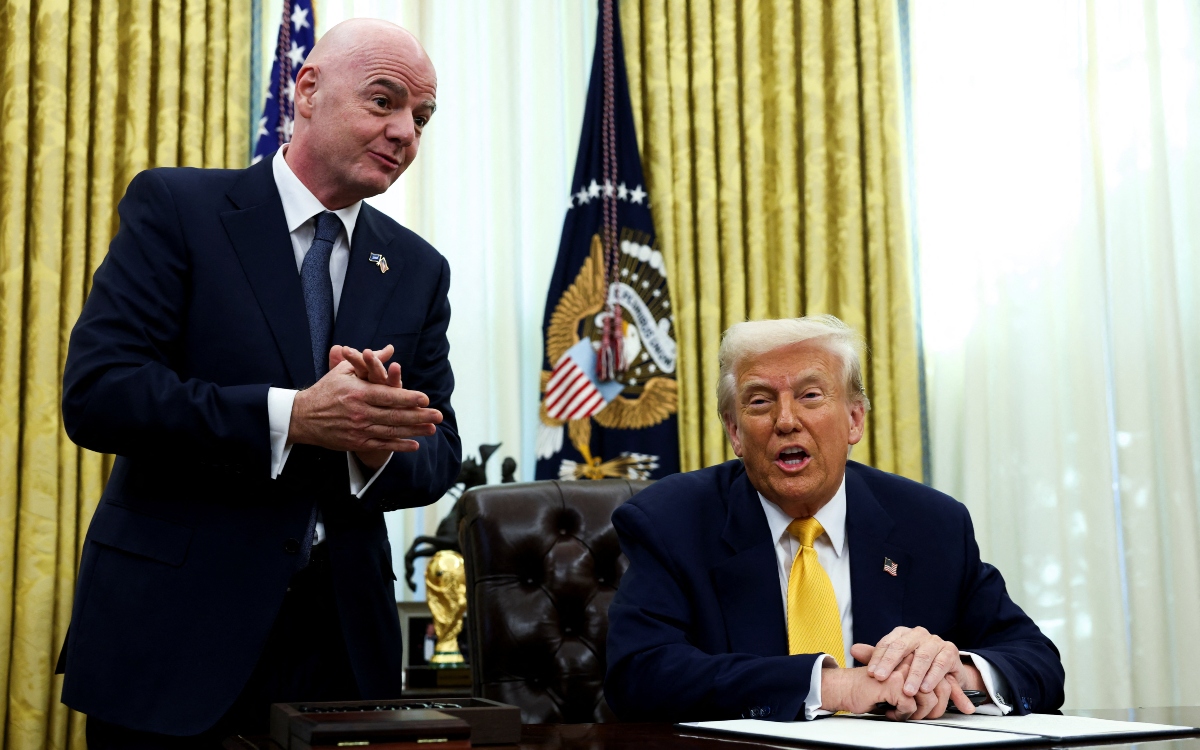 Infantino le dice a Trump que EU puede ganar el Mundial de 2026