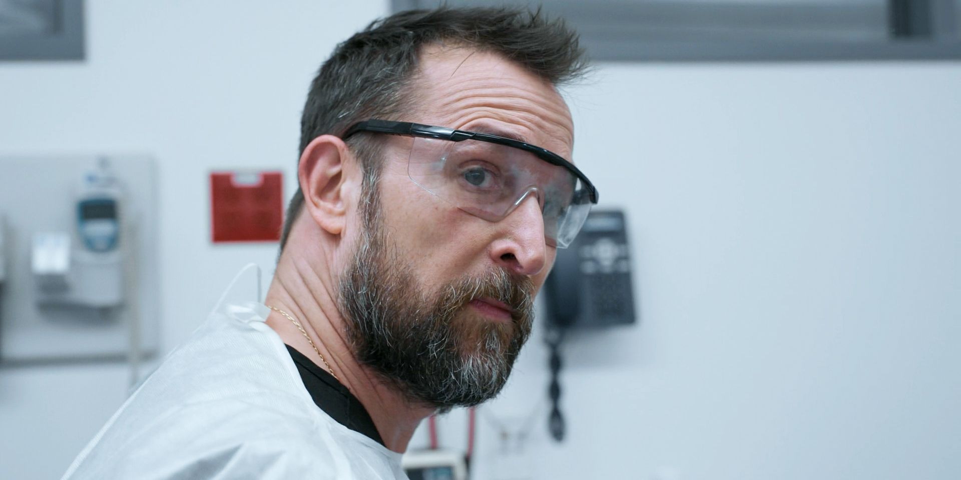 “Taints the Legacy”: el Noah Wyle de Pitt reflexiona sobre la demanda de ER después de que la serie de avivamiento no se hizo realidad