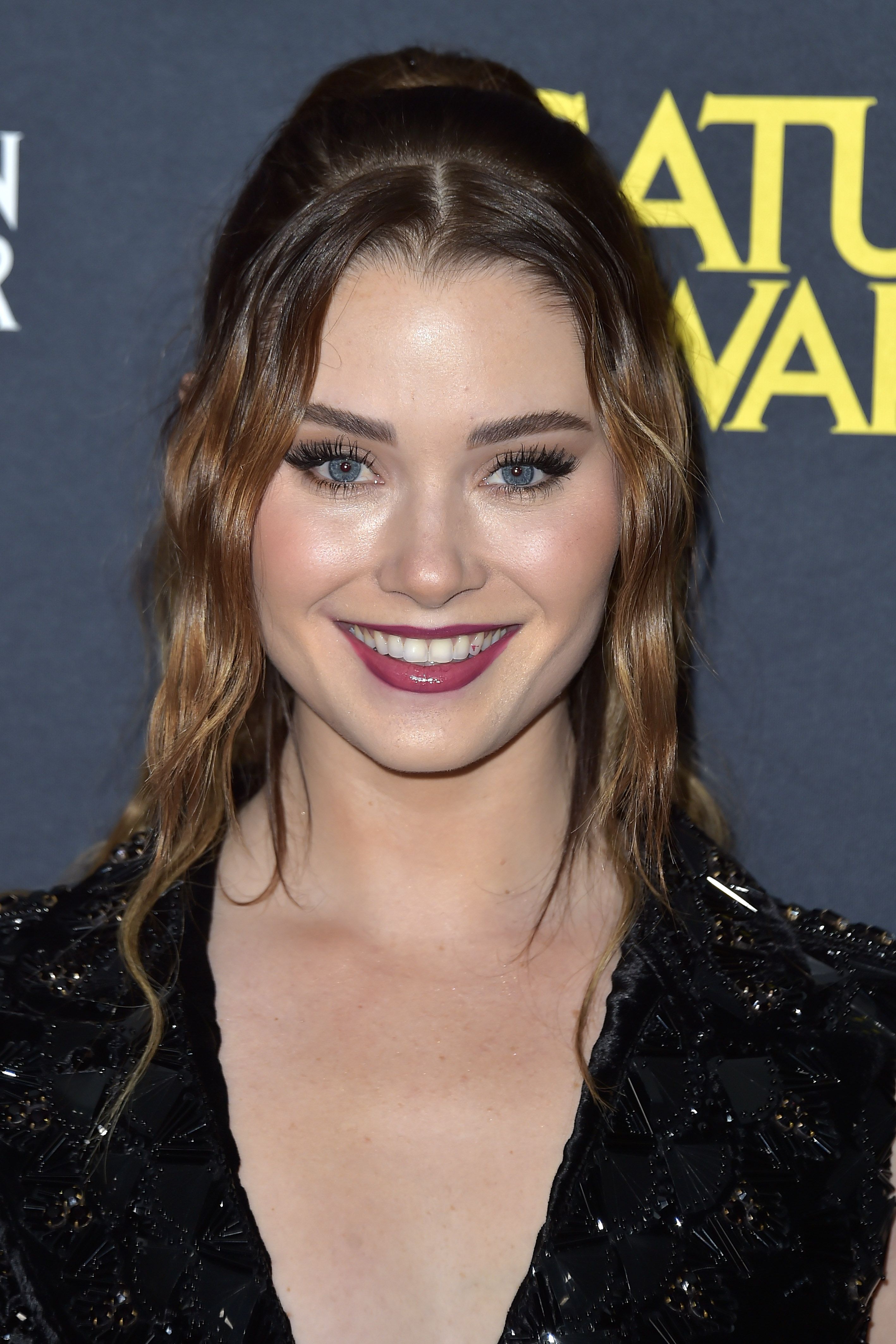 Tiro en la cabeza de Virginia Gardner