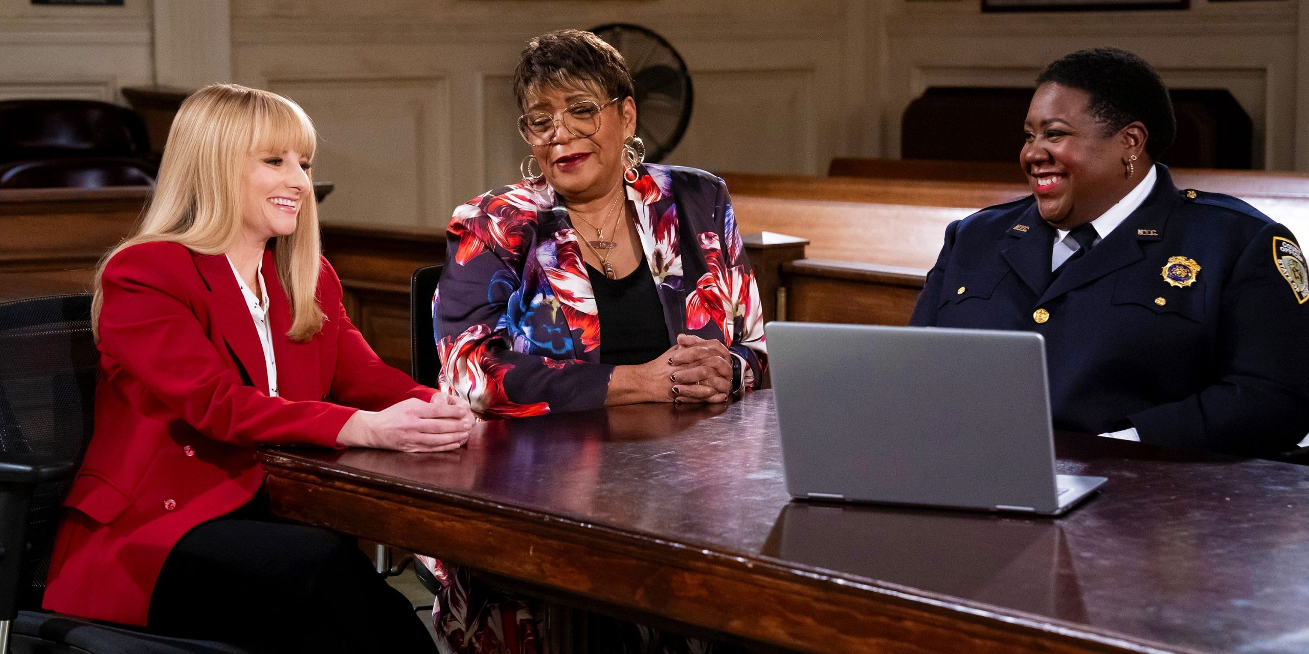 “Nice y no explotador”: Roz’s Salida y matrimonio con Loretta dirigida por la estrella de la corte nocturna Marsha Warfield