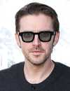 tiro en la cabeza de Dan Stevens