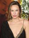 Tiro en la cabeza de Jessica McNamee