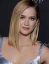 Tiro en la cabeza de Elizabeth Lail