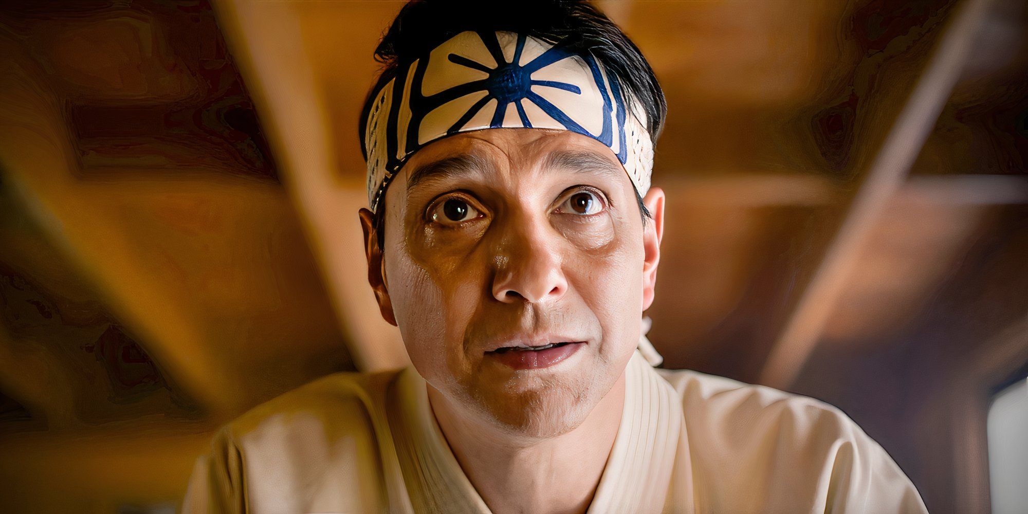 Ralph Macchio como Daniel Larusso en Cobra Kai
