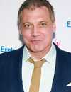 Tiro en la cabeza de Holt McCallany