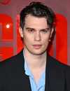 Tiro en la cabeza de Nicholas Galitzine
