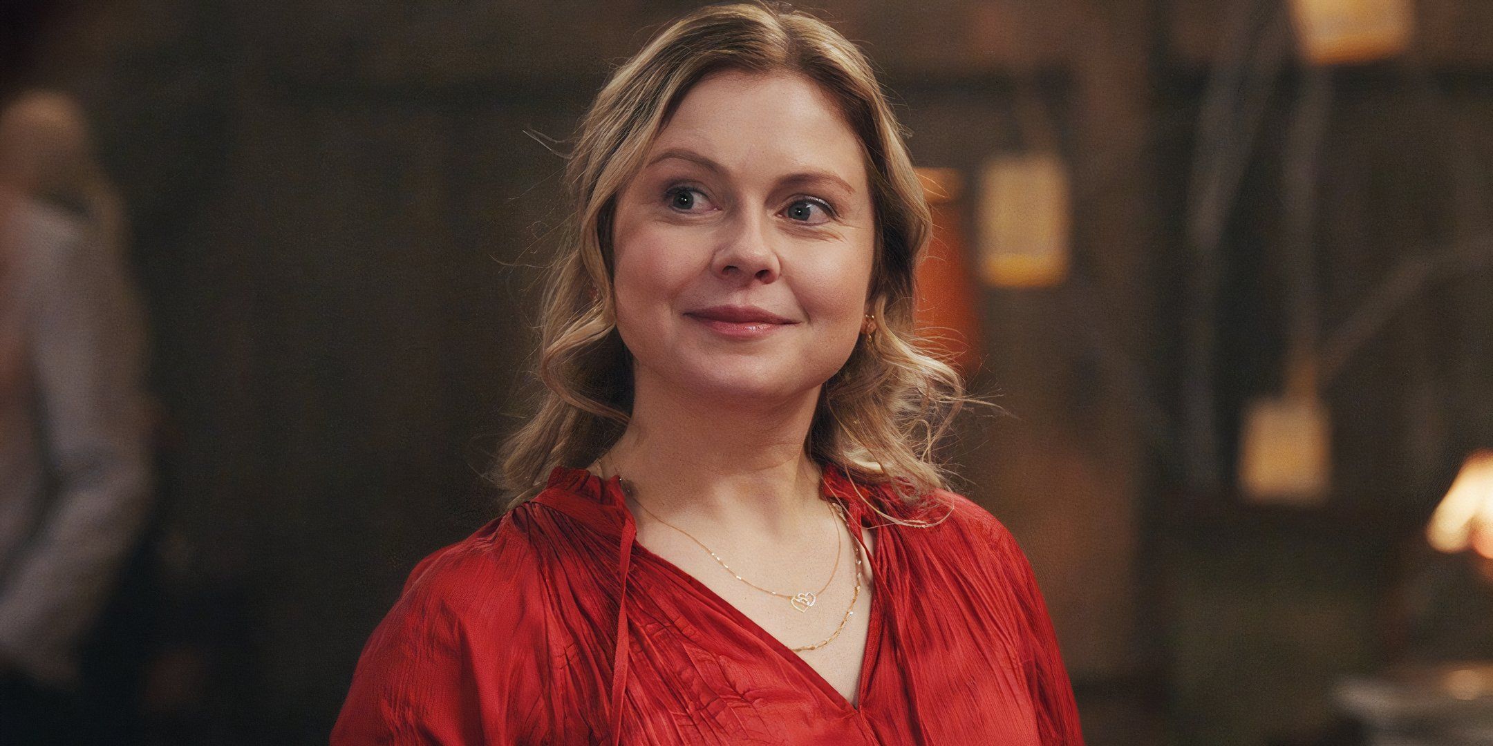 Rose Mciver de Ghosts habla de ser un “arma para alquiler” y entrar en la silla del director en la temporada 4