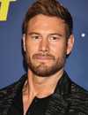 Tomado de la cabeza de Tom Hopper en el estreno global de Amazon MGM Studios 'Space Cadet'