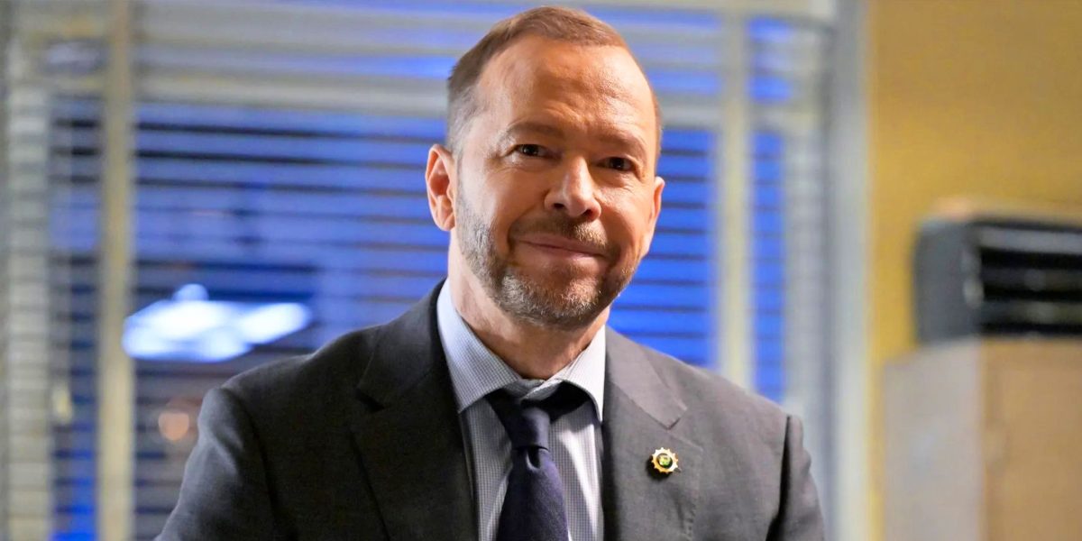 La estrella azul de Boston, Donnie Wahlberg, se burla de una aparición potencial de Tom Selleck en el spin -off de la sangre azul