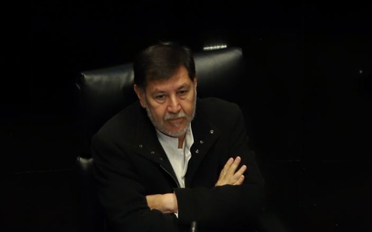 Ceci Flores, los LeBarón y más activistas exigen la renuncia de Noroña