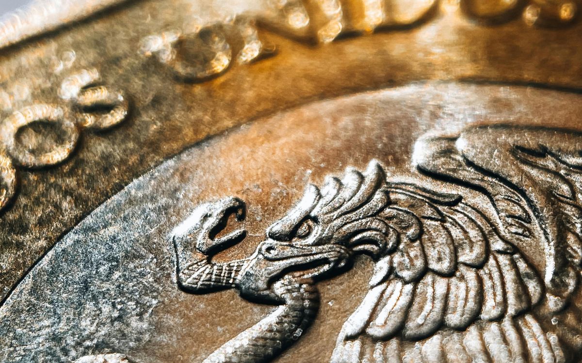 Fitch prevé recesión para México en 2025 por vulnerabilidad ante proteccionismo de EU