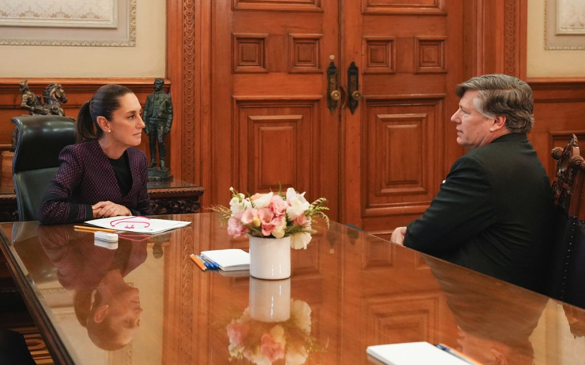 Sheinbaum recibe a subsecretario de Estado de EU Landau en Palacio Nacional