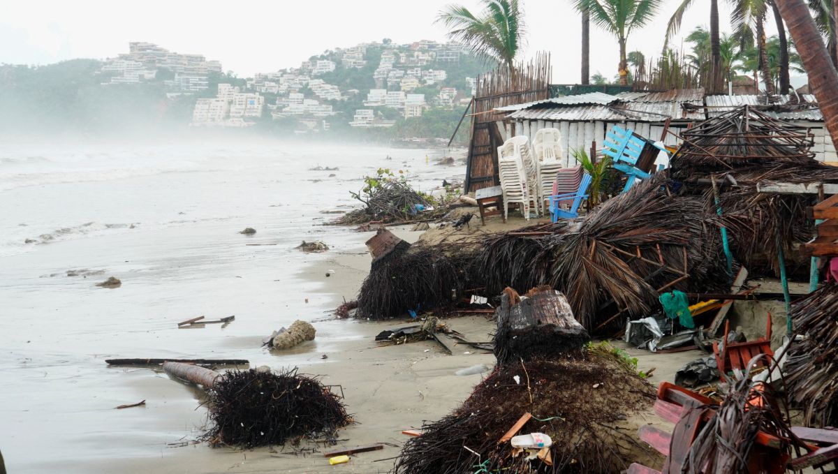 Tormenta tropical Dalila pierde intensidad y se aleja de las costas del Pacífico