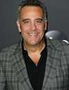 Tiro en la cabeza de Brad Garrett