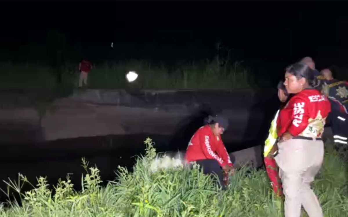Buscan el cuerpo de un niño que cayó a un canal de riego en Nayarit