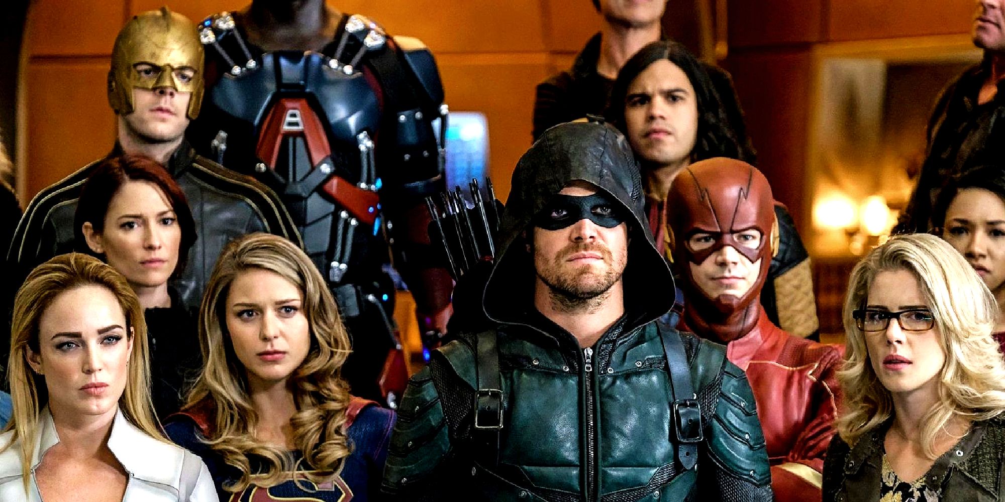 Los héroes de Arrowverse se ensamblan en crisis en la tierra x crossover
