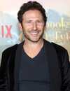 Tiro en la cabeza de Mark Feuerstein