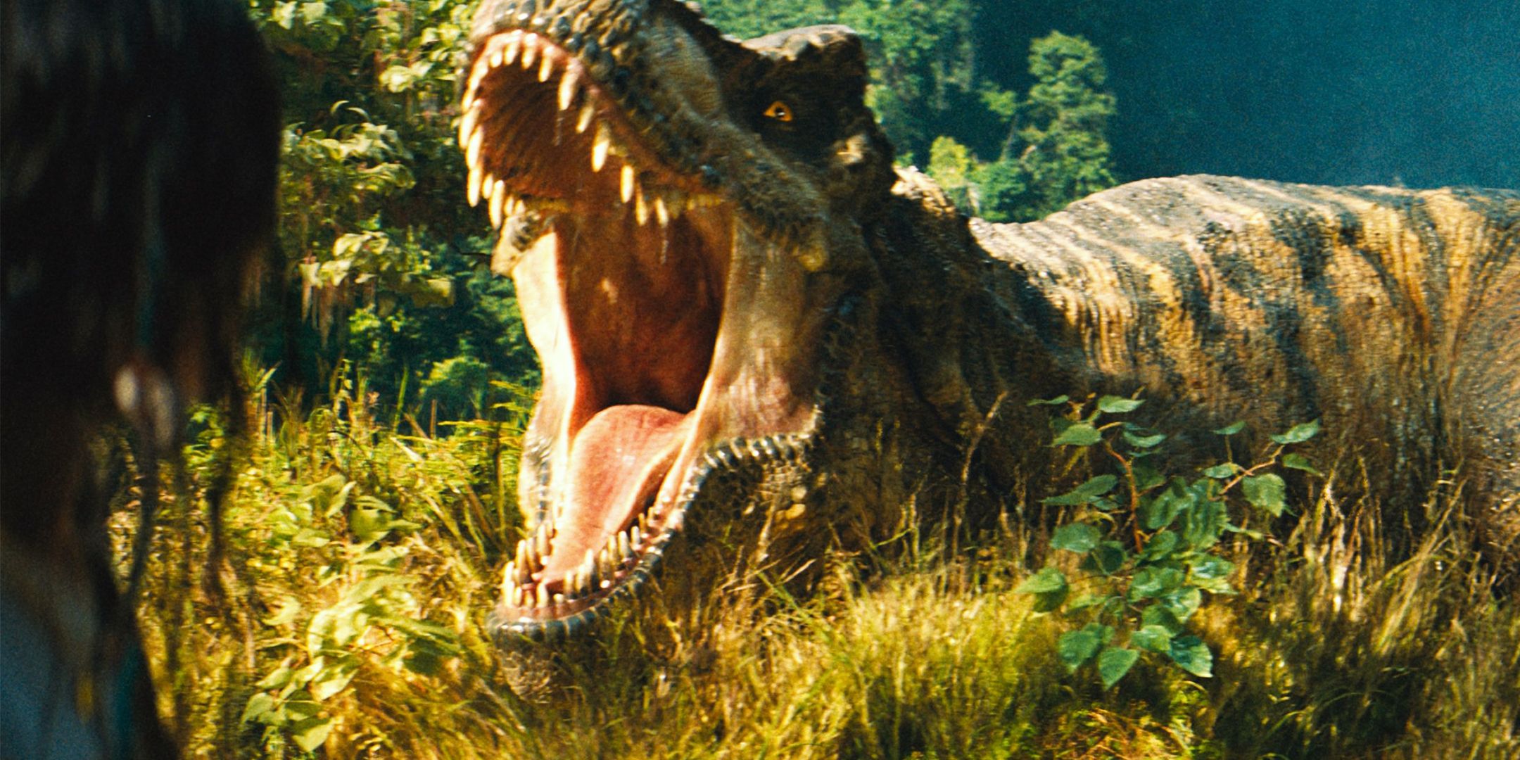 Un t-rex rugiendo del renacimiento mundial de Jurassic