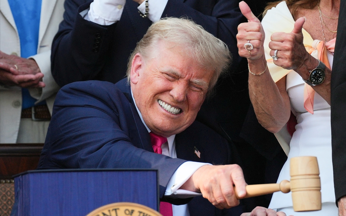 Trump promulga su "gran y hermosa" ley fiscal como una "victoria" en el Día de la Independencia de EU