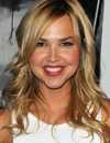 Tiro en la cabeza de Arielle Kebbel