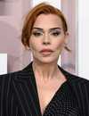 Moldada de la cabeza de Billie Piper en el estreno mundial de 'Scoop'