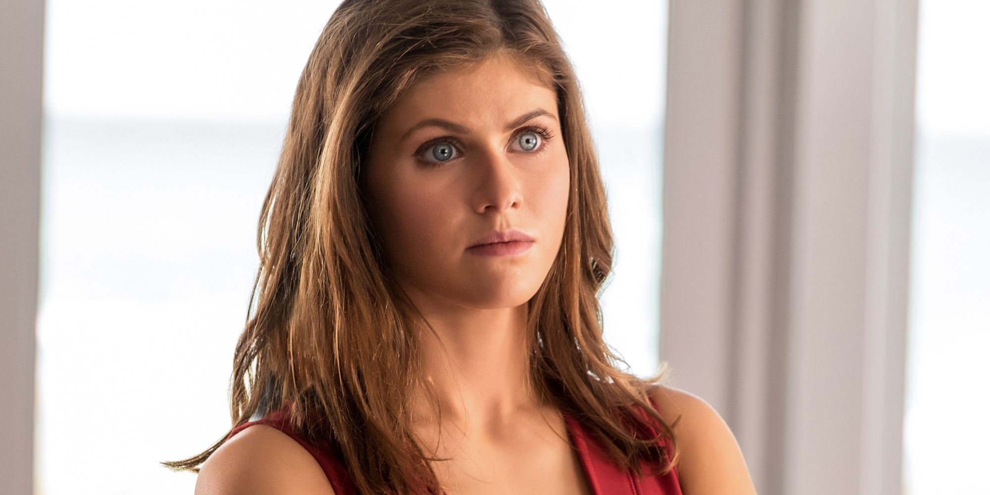 Después de ver a Alexandra Daddario como Wonder Woman, estoy convencida de que es perfecta para la DCU