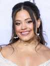 Tiro en la cabeza de Sarah Jeffery