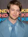Tiro en la cabeza de Joe Alwyn